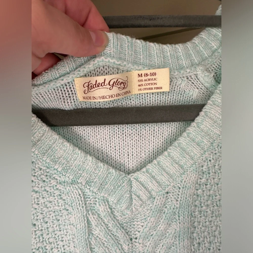 Women's size medium Faded Glory sweater - Picture 4 of 4
